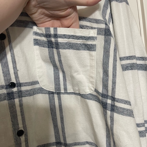 Universal Threads Flannel - XXL (2XL) - LIKE NEW - Picture 3 of 6